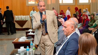 محافظ أسيوط يؤكد أهمية تعزيز دور المرأة الريفية في التنمية المستدامة