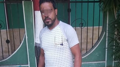 خلافات أسرية تنهي حياة شاب بمصرف في الشرقية