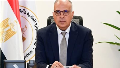وزير الري يتابع استعدادات أجهزة الوزارة لفترة أقصى الاحتياجات المائية