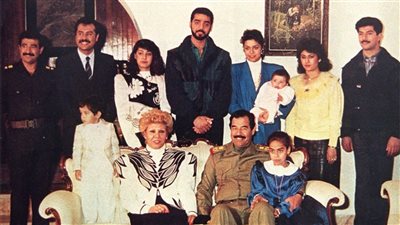 المرافق الأخير لصدام حسين يكشف مفاجأة عن عدد زوجات الرئيس الراحل وأولاده.. فيديو