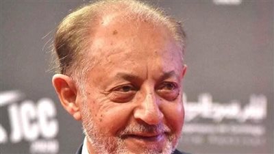 انفراد.. الظهور الأول لأبناء الفنان عبد العزيز مخيون مع والدهم في آخر تكريم له