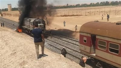 السكة الحديد تُصدر بيانًا عاجلًا بشأن حادث تصادم قطار مع سيارة ملاكي واشتعال النيران بها 
