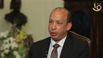 عميد قصر العيني: التعامل الإنساني مع المريض أساس الطب 
