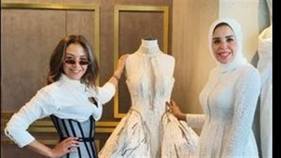 فريدة تمرازا: صممت فستان زفاف للعروس العصرية استغرق تطريزه 500 ساعة