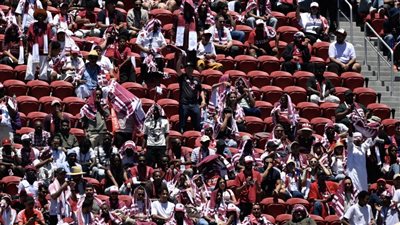 مدرجات لقاء قطر وسويسرا تفضح أزمة التذاكر في كأس العالم (صور) 