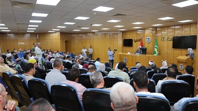 محافظ المنيا يوجه بحلول فورية لعدد من المطالب الخدمية والإنسانية بابوقرقاص