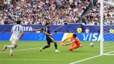 منتخب السعودية يتقدم على أورجواى فى الشوط الأول 