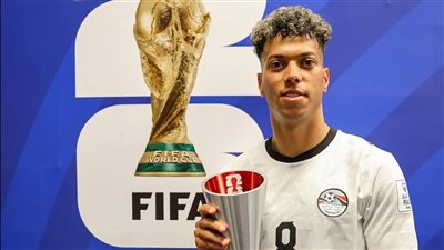 فيفا يراعي اللاعبين المسلمين في جائزة رجل المباراة.. وإمام عاشور ضمن القائمة
