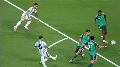 ميسي يقود الأرجنتين للتقدم على الجزائر في الشوط الأول بكأس العالم 2026