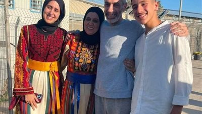 بعد 25 عامًا من الاعتقال..الإفراج عن الأسير عبد الكريم الريماوي شمال رام الله