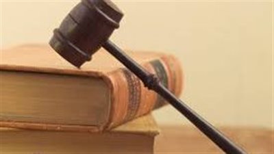 من الخارج إلى الوطن.. كيف يضمن القانون عودة المعلم إلى وظيفته؟