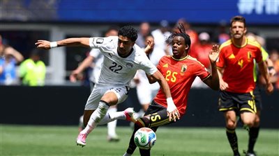 هل يغيب «عمر مرموش» عن مواجهة بورنموث في موسم 2026-2027؟