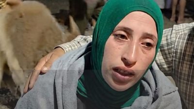 «عبدالرحمن طلع ومحمد لسه».. استغاثة أم شقيقين غرقا في شاطئ إدكو