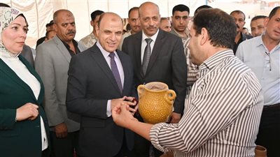 إقبال كثيف على أكبر سوق لليوم الواحد بمدينة بسيون