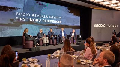 روبرت دي نيرو يبعث رسالة ثقة دولية من لندن: مصر وجهة جاذبة للاستثمار.. وسوديك شريك يواكب المعايير العالمية