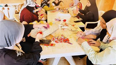  أسيوط: ورش الأشغال التراثية بمركز التنمية الشبابية بساحل سليم تنمي مهارات الفتيات
