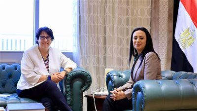 وزيرة التضامن تلتقي رئيسة مجلس أمناء مؤسسة مدارس البكالوريا الدولية في مصر