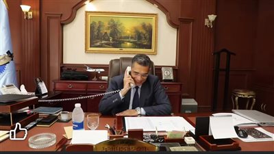 محافظ البحر الأحمر يهنئ أوائل الإعدادية ويشجع الطالبة بتول على تحقيق حلم دراسة الطب