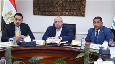 محافظ الفيوم يترأس لجنة المقابلات الشخصية لاختيار قيادات محلية جديدة 