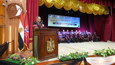 تكريم 1200 في احتفالية عيد العلم الثامن عشر بجامعة الفيوم