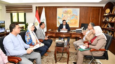 نائب محافظ الفيوم يتابع الموقف التنفيذي لمشروع مجمع صناعات الزيتون