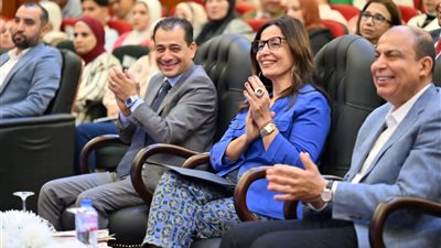 وزيرة الثقافة ومحافظ المنيا يفتتحان الملتقى الإقليمي لأدباء وسط الصعيد
