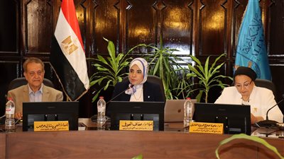 جامعة الإسكندرية تطلق منصة رقمية جديدة وتناقش الشهادات المصغرة لدعم سوق العمل