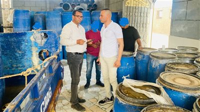 ضبط 1300 كيلو مخلل فاسد بمصنع دون ترخيص بالفيوم 