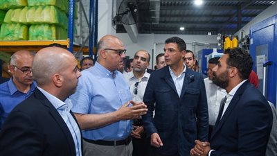 محافظ الإسكندرية: دعم المجمعات الصناعية وتخصيص الوحدات للجادين أولوية