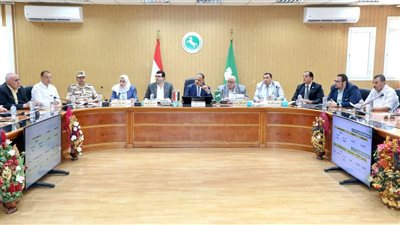 تنفيذي الشرقية يراجع ملفات التصالح والتقنين والخطة الاستثمارية الجديدة