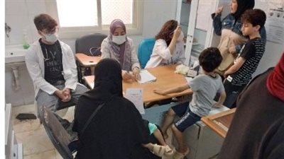 إطلاق قافلة طبية متخصصة من قصر العيني لعلاج الأطفال بحي الأسمرات