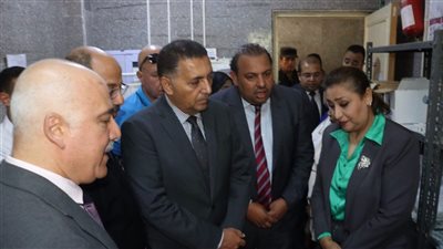 رئيس الوزراء يستعرض تقريرًا حول حصاد قافلة طبية شاملة بمركز كفر شكر بالقليوبية