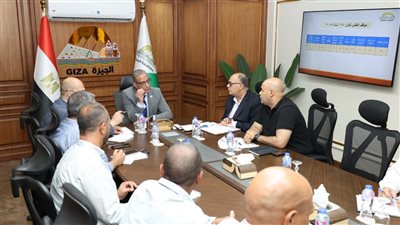 محافظ الجيزة يتابع ملفات التصالح والاستثمار وتطوير الخدمات بالواحات البحرية