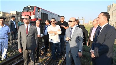 انتظام حركة القطارات بعد خروج 6 عربات قطار عن القضبان بكفر الزيات