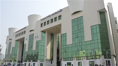 اعتماد كلية طب الأسنان بجامعة عين شمس من المجلس الصحي المصري