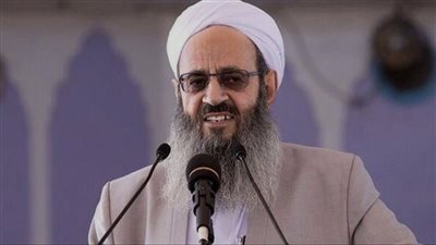 خطيب أهل السنة في زاهدان: تحسين معيشة الإيرانيين يجب أن يتصدر المفاوضات مع واشنطن