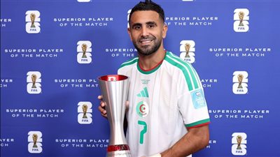 الأهلي السعودي ينهي رسميًا مشوار رياض محرز.. تفعيل بند فسخ العقد