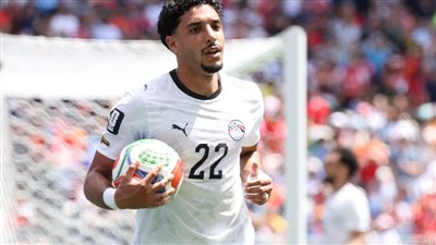 عمر مرموش: “مفيش شرف أكبر من تمثيل مصر وراجعين أقوى يا أم الدنيا”