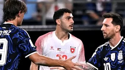 نيكو باز يشيد بميسي: “يفاجئنا كل يوم.. وتأثيره داخل الملعب لا يُصدق”