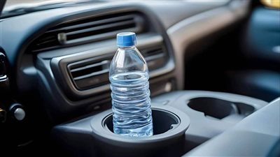 احذر..خبراء: لا تترك زجاجة المياه داخل السيارة لهذا السبب