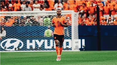 مأساة جاكبو تلقي بظلالها على معسكر هولندا قبل مواجهة المغرب في كأس العالم 2026
