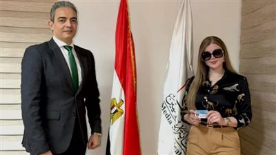 ياسمين الخطيب وطارق سعدة يشعلان الجدل.. ما علاقة منتحل صفة إعلامي