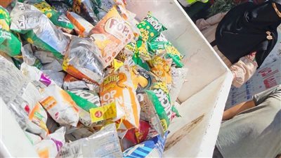 تموين قنا يضبط سلع غذائية منتهية الصلاحية وغير الصالحة للاستهلاك الآدمي