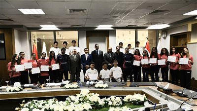 وزير الرياضة يكرم منتخب مصر للبادل بعد التتويج بكأس أفريقيا الأولى للناشئين