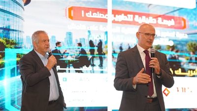 غرفة تكنولوجيا المعلومات تبحث آليات تحويل المنشآت الصناعية إلى مصانع ذكية