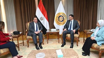 نقيب المهندسين يلتقي وزير الصناعة لبحث آليات الاستفادة من الخبرات والكفاءات الهندسية 