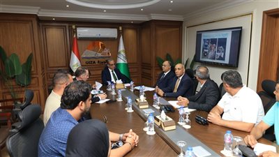 محافظ الجيزة يتابع أداء حي إمبابة ويوجه بتكثيف حملات إزالة الإشغالات
