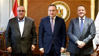 نقيب المهندسين يبحث مع وزير التعليم العالي ربط الأعداد بمتطلبات سوق العمل