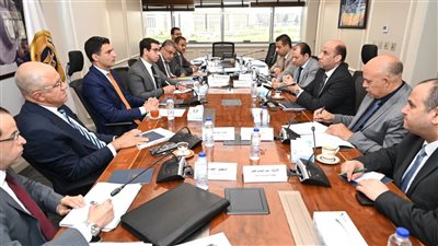 تيسير كافة الإجراءات الخاصة بالتراخيص  وإقامة المشروعات الصناعية