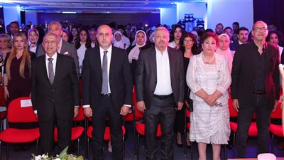 خروج عن النص الأكاديمي.. مشروعات تخرج تتحول إلى عرض مسرحي حي